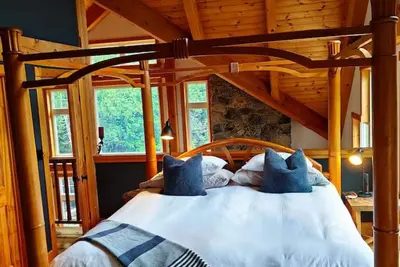 Image de Elenriel Cottage - Waterfront Timberframe
