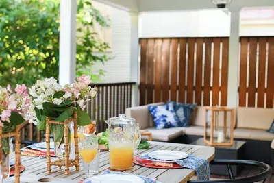 Image de 5bdrm Renovated Historic | Downtown| Shuttle| Bike Path