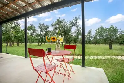 Image de Art Ranch: O'Keeffe | 1/1, Gas Grill, Hill Country Ambience, Art Classes Available Onsite