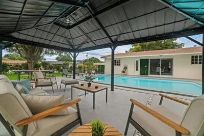 Image de A new favorite home in Miami – Heated Pool - Pool table - Ping pong table