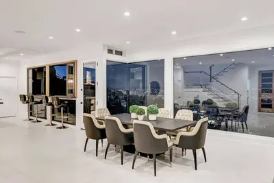 Image de Endless View Gataway Modern Villa