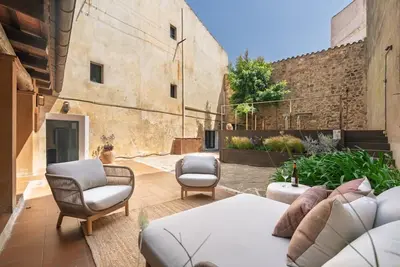 Image de Stay in a 14th Century House with Pool in Tossa