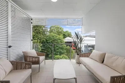 Image de 2-Bed Getaway with Shared Pool & Bbq Access
