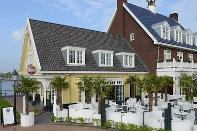 Image de Perfect Group Getaway | Near Huizen Harbor, Goois Nature Reserve | 4 Units