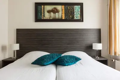 2 Ideal Rooms w/Balcony, Pool Access | Theme Park & Nature Reserve Nearby