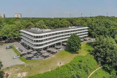 Image de Tranquil Stay w/ Wellness Amenities & Scenic Views | Onsite Dining