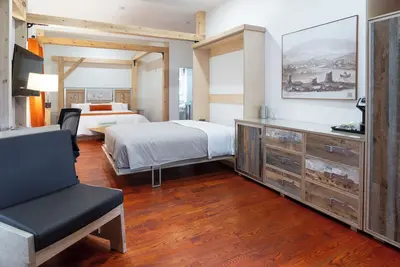 Image de 2 Spacious Units w/ Fireplace & Wellness | Near Trails & National Park