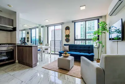 Image de w *| Sophisticated 1br w/ High-Rise View in Calle 50