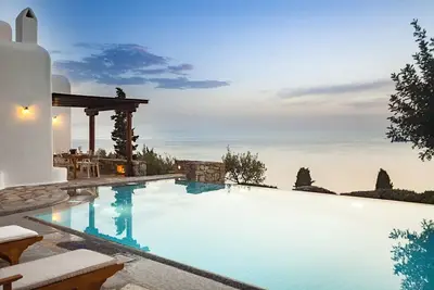 Image de Villa à Myconos avec 4 chambres à coucher, 8 couchages
