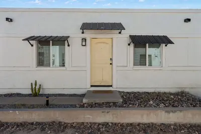 Image de Tucson Digs Duplex Walking to University