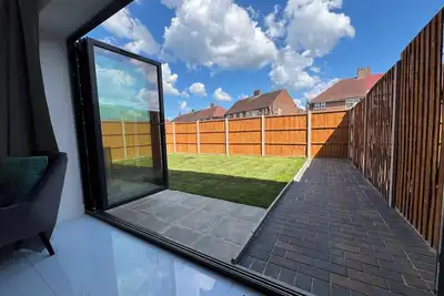 Image de Perfect Contractor house/3 free parking space/Ev charging/Secure/Quiet/Modern
