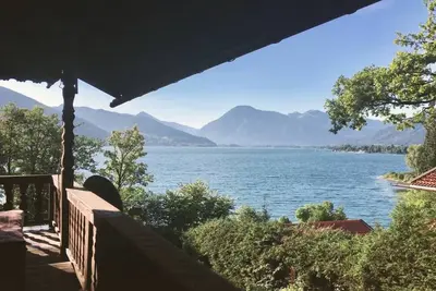 Image de Bright apartment with unique Tegernsee view