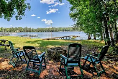 Image de \nBeaver Creek Bungalow- Boat Ramp/Dock, WiFi, Single Level