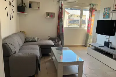 Appartement moderne en bord de mer avec balcon - Erika, Donja Lastva