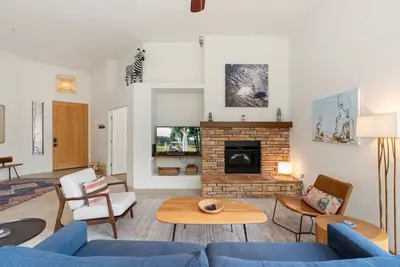 Image de Golf Course Front Condo w/ Pool, Spa, Pickleball