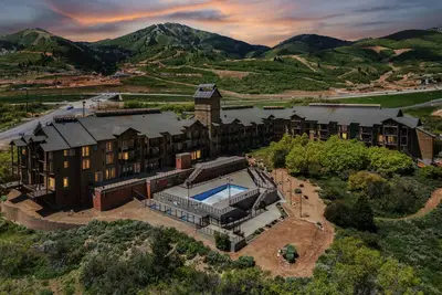 Image de Cozy 2br Mason Condo w/ Pool – 3 Min to Deer Valley Gondola & East Village Fun!