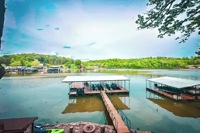 Image de Lakefront Home 4Bed/3Bath/Dock w/Diving Board/Firepit/Grill/Kayaks-12pp Best Fishing Spot on Lake