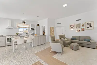 Image de Modern Gem with large Terrace and Sea Views. This fully renovated 3-bedroom apartment is perfect for a comfortable and modern holiday stay.