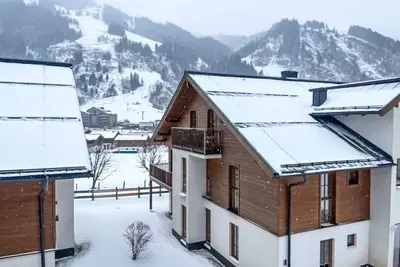 Image de Joli appartement pour 4 personnes avec Wifi, piscine, Tv et terrasse
