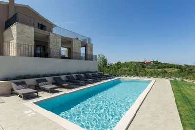 Image de Maison de vacances privée avec piscine privée, climatisation, bain à remous, Wifi, Tv, terrasse