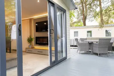 Image de Brand new Lodge overlooking the harbour at Sandhills Costal Retreat