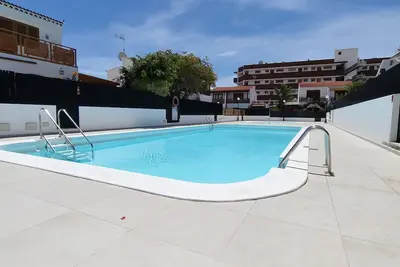 Image de Bright flat with swimming pool and parking