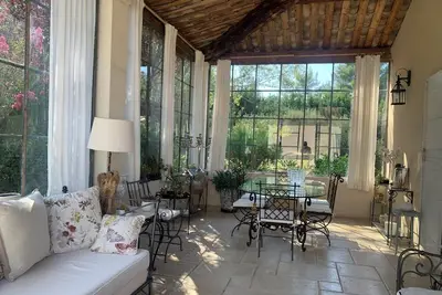 Image de Maison style provençal, au calme, sans vis à vis, de plein pied, animal accepté.
