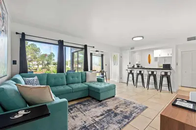 Image de Surf N Snooze-Central Destin-Pet Friendly