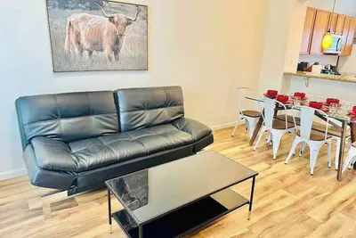 Image de Triplex Breing The Entire Team/6Bd 6. 5Ba/Sleeps21