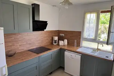 Image de Location d'été - Maison fraichement rénovée pour 4