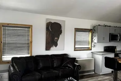 Image de Buffalo Loft- 1-bedroom house with WiFi, Ac, located near Glacier National Park