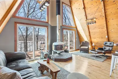 Image de Lakefront Cabin with Loft & Bar in Comstock Wi - New Vacation Rental!
