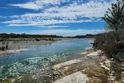 Image de Nueces River Front Cottage, 2 bedroom with all the comforts.