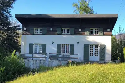 Image de Beau Chalet De Montagne PYRÉNÉEN.