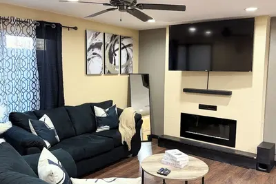 Image de New Modern family friendly home
