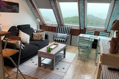 Image de À louer très bel appartement avec vue sur mer et à 50 mètres de la plage