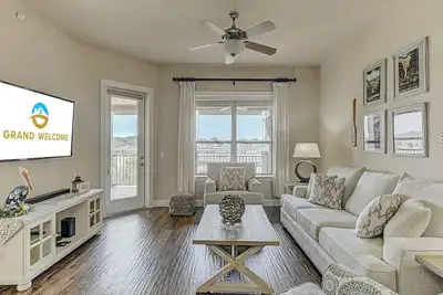 Image de 2bdr Condo for 4 with Pool, Hot Tub & View of Marina!