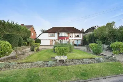 Image de 6 Bed House on Prime Private Road in Ickenham
