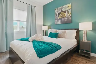 Image de Luxury Penthouse|Spacious|Air Conditioning|Close to Edm Downtown|Free Parking