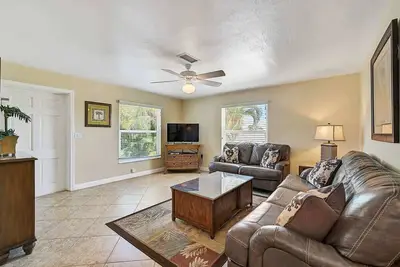 Image de 305 Canal 2 Bedroom Siesta Key