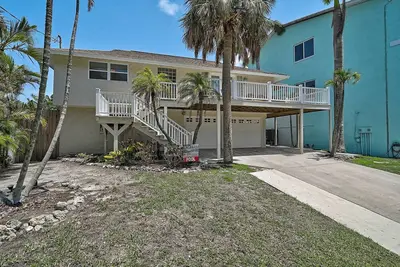 Image de 112 Columbus Boulevard in Siesta Key Village