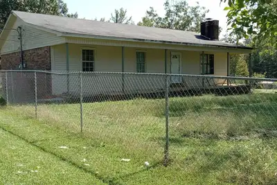 3-bedroom house in awesome Corinth with WiFi, Ac. No cleaning fees