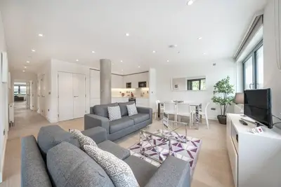 Image de 3 bedroom apartment in Wembley