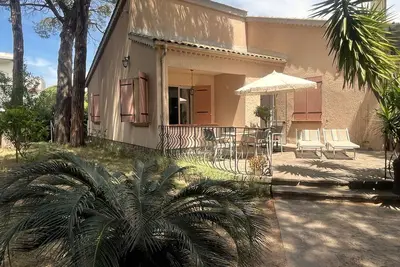 Image de Appartement 2p dans villa avec terrasse et jardin, à 280m des plages
