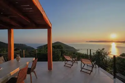 Image de Maison de vacances 'Pnoé Résidence' avec vue sur la mer, Wi-Fi et climatisation