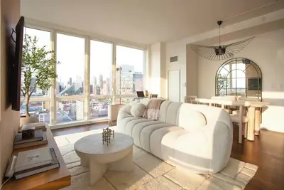 Image de Modern Designer Luxury High rise Corner 2br/Ba