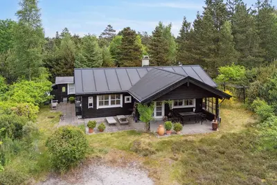 Image de Charming house near private beach and.