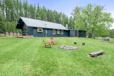 Image de The Skyles Lake Escape- A cozy mountain retreat!