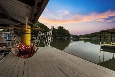 Image de Lakefront Retreat w/ Private Dock, Kayaks, Swim Mat & Lake Views
