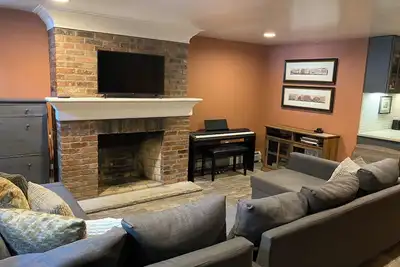 Image de Historic Hamilton Park Garden apartment in Downtown Jersey City